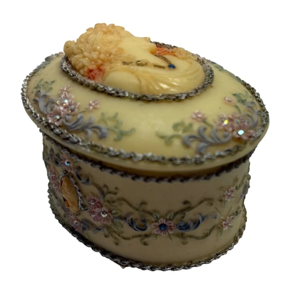 Cameo Floral Resin Trinket Box Rhinestone Accents Cream Jewelry Case Vintage